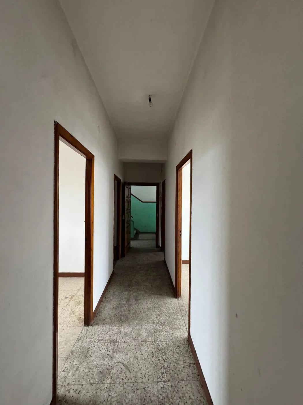 Pasillo distribuidor de vivienda